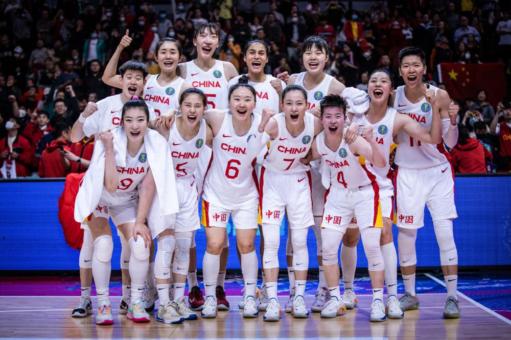 最终罗马主场3-1击败乌迪内斯，升至积分榜第五位，距离前四仅有3分差距。